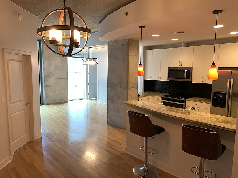 301 Demonbreun St #1610 — Photo 2