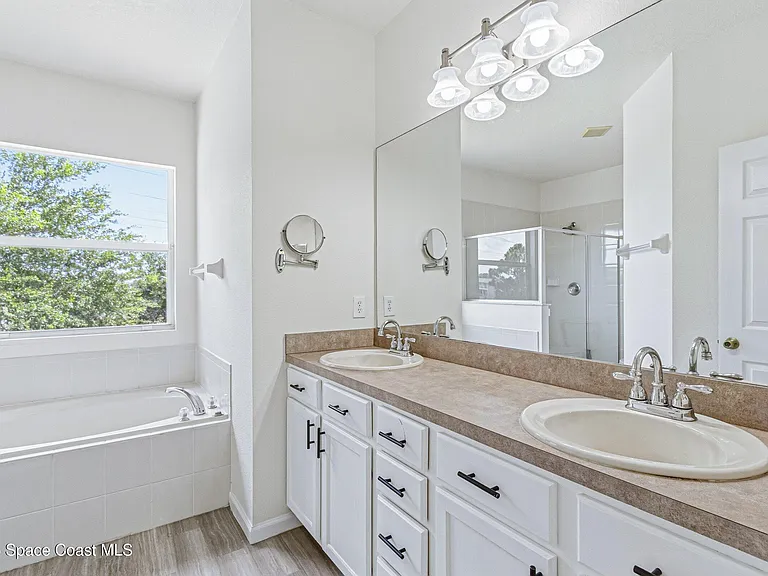 3747 Mount Carmel Ln — Photo 9