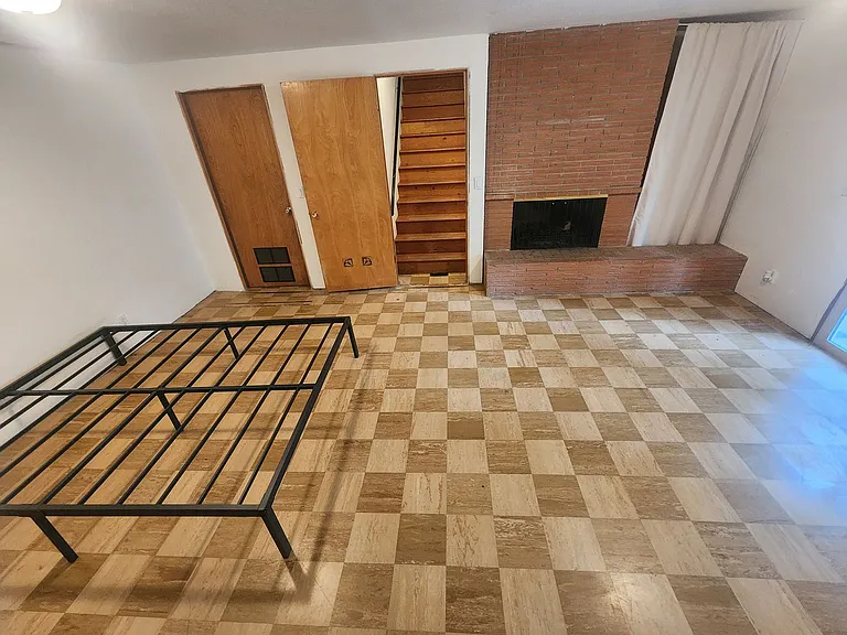 520 SE Highland Way — Photo 17