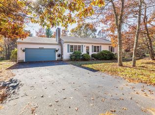 2 King Arthurs Way, Bourne, MA 02532