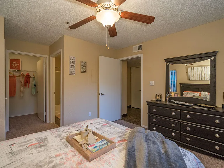 Sterling Point Apartment Homes — Photo 85