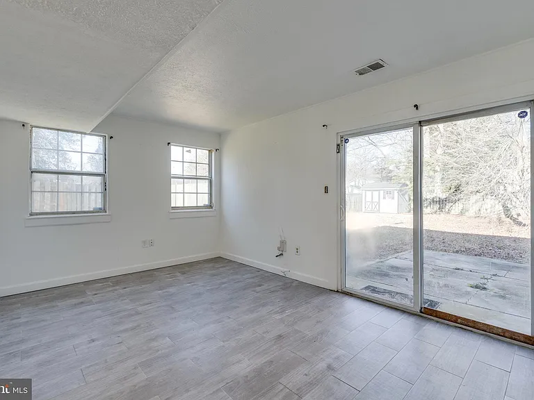 1015 Copperfield Ct — Photo 16