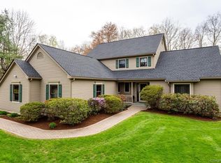 32 Country Club Ln, East Granby, CT 06026