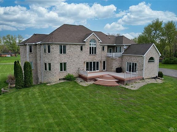 2nd image of 2495 Clare Dr