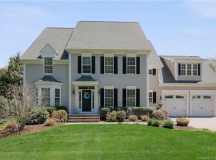 1275 Neipsic Rd, Glastonbury, CT 06033