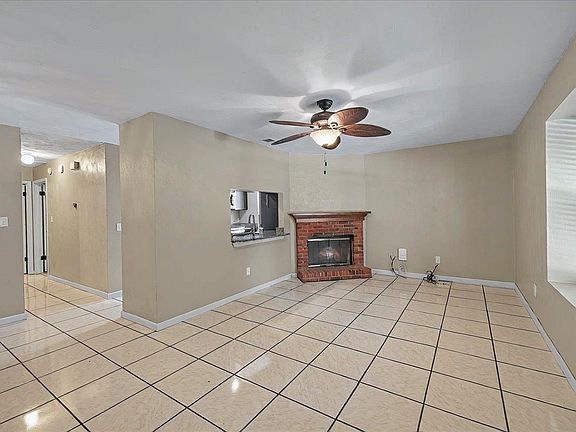 4th image of 2100 Victory Garden Ln