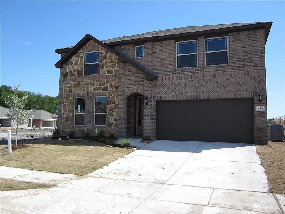 1st image of 714 Lowell Dr