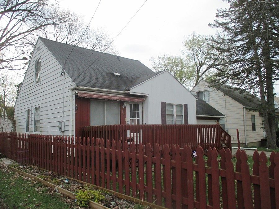 2nd image of 971 Salisbury Ave
