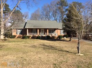 515 Circle Dr, Fayetteville, GA 30214