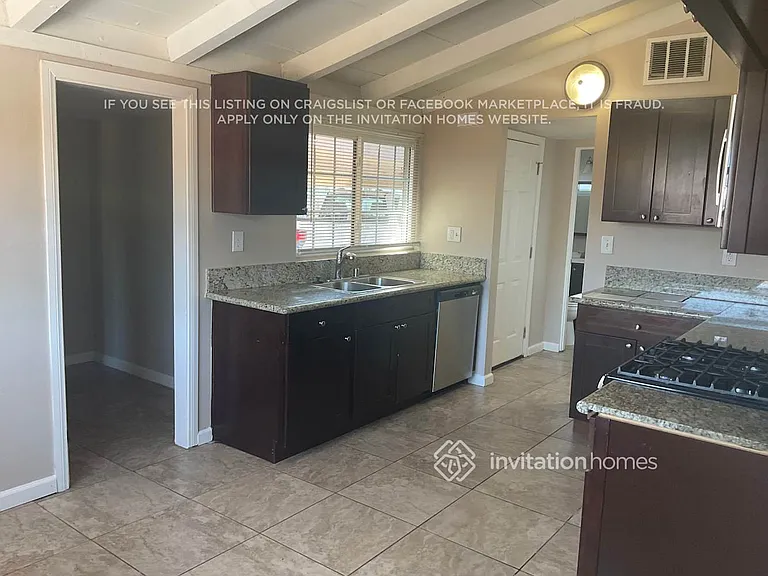 6452 Geyser Ave — Photo 8