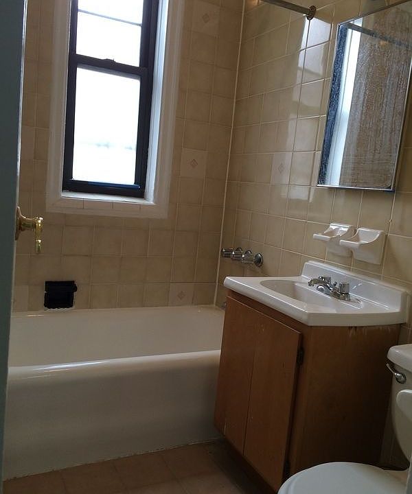 2nd image of 789 Saint Marks Ave APT 3E