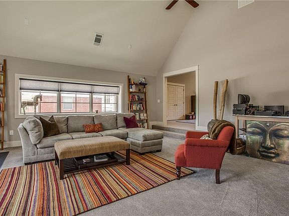 5th image of 434 Fall Creek Dr