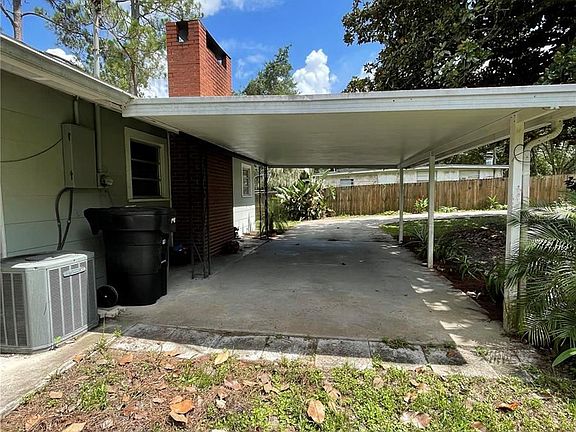 3rd image of 43630 Dixie Dr