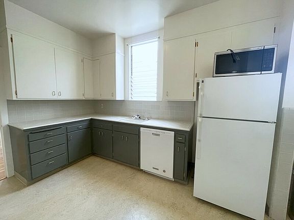3rd image of 552 16th Ave