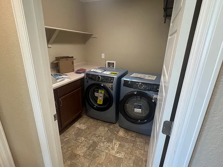 2200 Winding Dr #2 — Photo 14