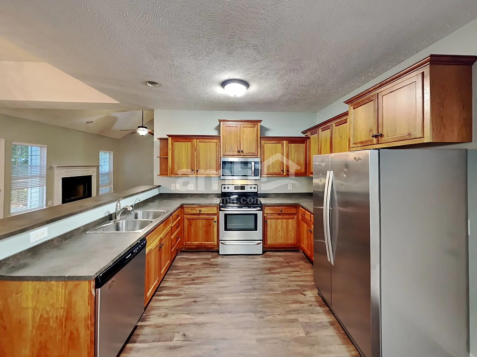 4 bed, 2.5 bath, 2613 sqft, $2,735 — Photo 3