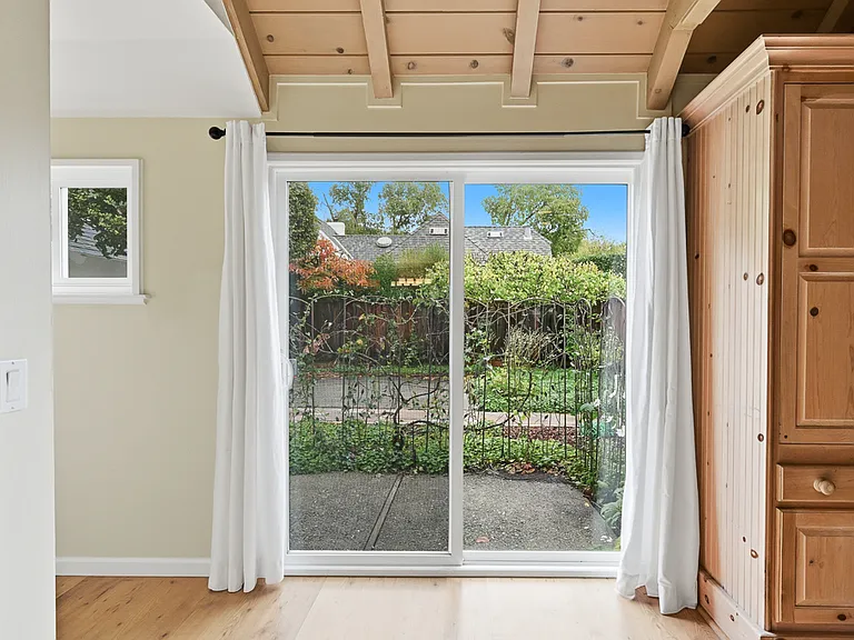 20 Kent Pl — Photo 28