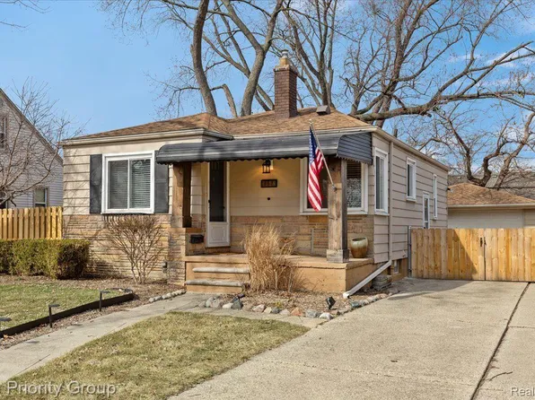 1920 Columbia Rd, Berkley, MI 48072