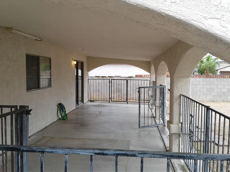 2569 E Windsor Castle Ln — Photo 9