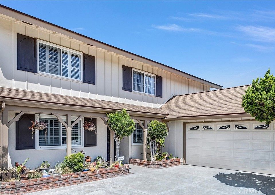 1st image of 9719 Pauline Dr