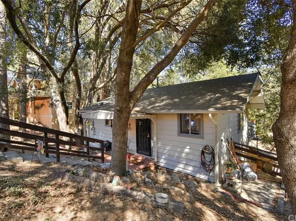 171 Wylerhorn Dr, Crestline, CA 92325