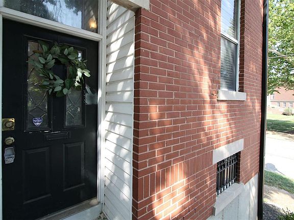 3rd image of 901 Ann Ave