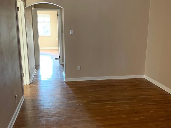 3rd image of 1635 Elmwood Ave APT B