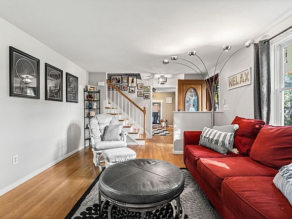 3rd image of 26 Holts Point Road