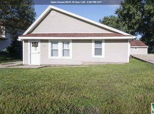 31 N 3rd St, Moville, IA 51039
