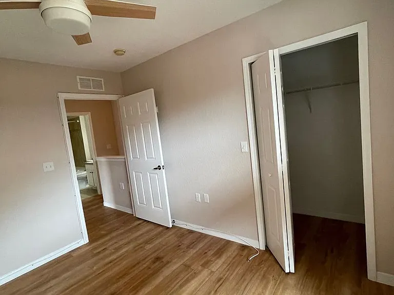4600 E Moody Blvd #7L — Photo 20