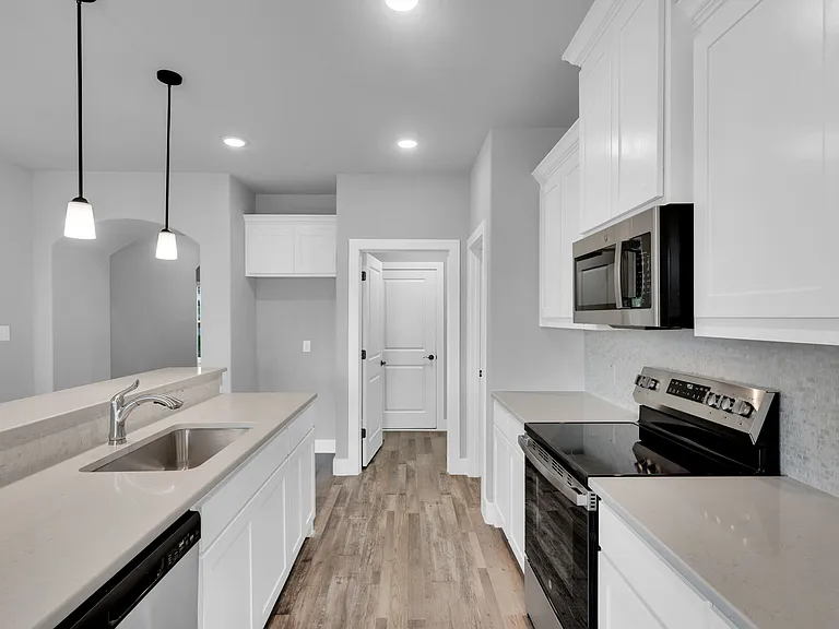 704 N Church St — Photo 4