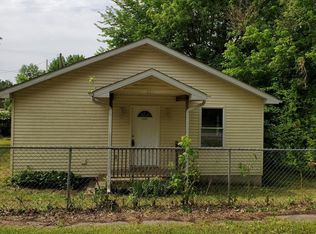 207 W Harris St, Creal Springs, IL 62922