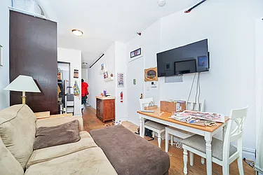 Rented by Living New York