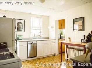 49 Locke St #2H, Cambridge, MA 02140