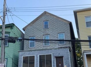 4 Garfield St, Yonkers, NY 10701