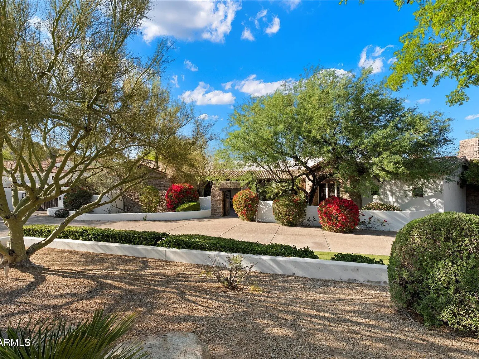 5 bed, 5.5 bath, 6707 sqft, $21,900 — Photo 3