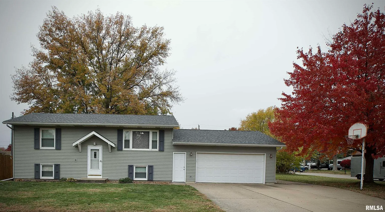 612 N 5th Pl photo 1