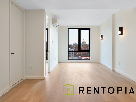 2nd image of 1010 Pacific St #423