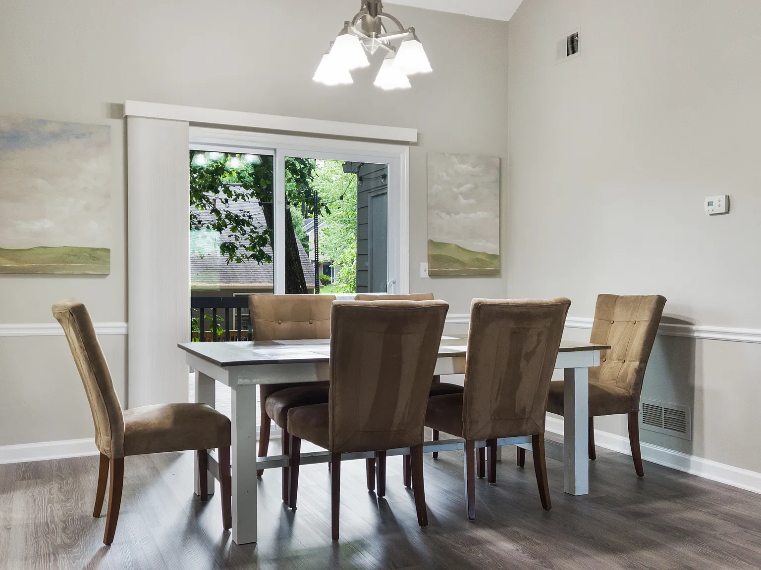 2 bed, 1126 sqft, $2,895 — Photo 2