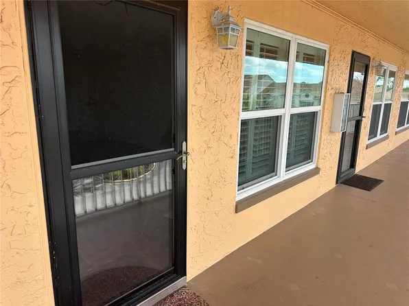 6400 46th Ave N APT 315, Kenneth City, FL 33709