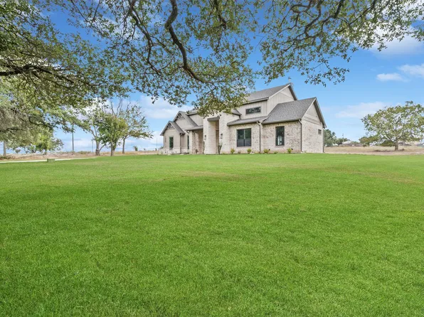 1005 Lilly Ln, Weatherford, TX 76088