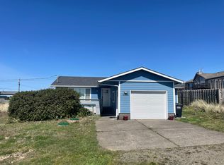 2006 NW Clipper St, Waldport, OR 97394