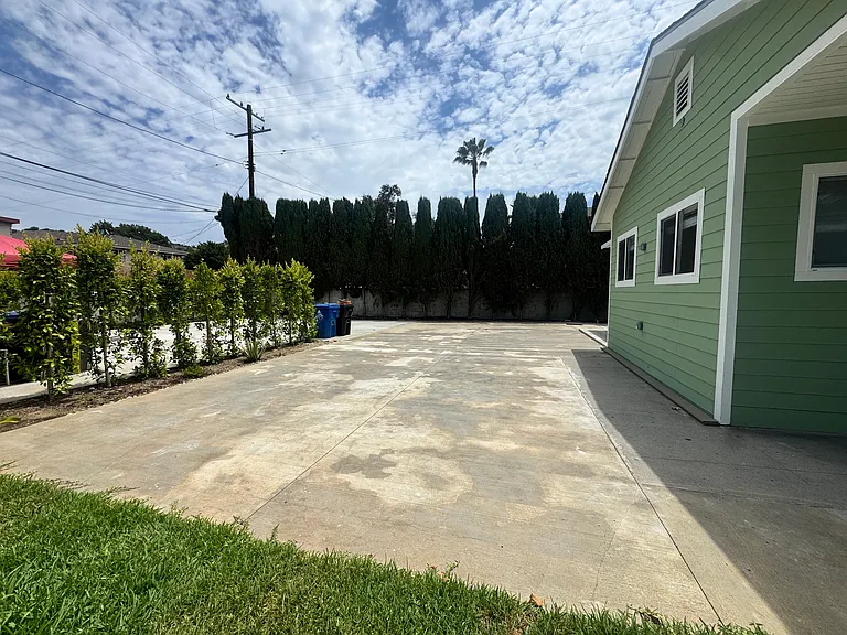 143 E Avenue 43 — Photo 12