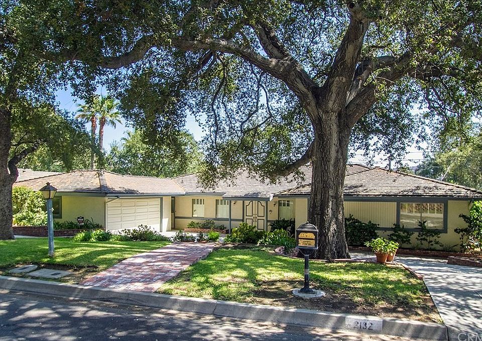 1st image of 2132 Highland Oaks Dr