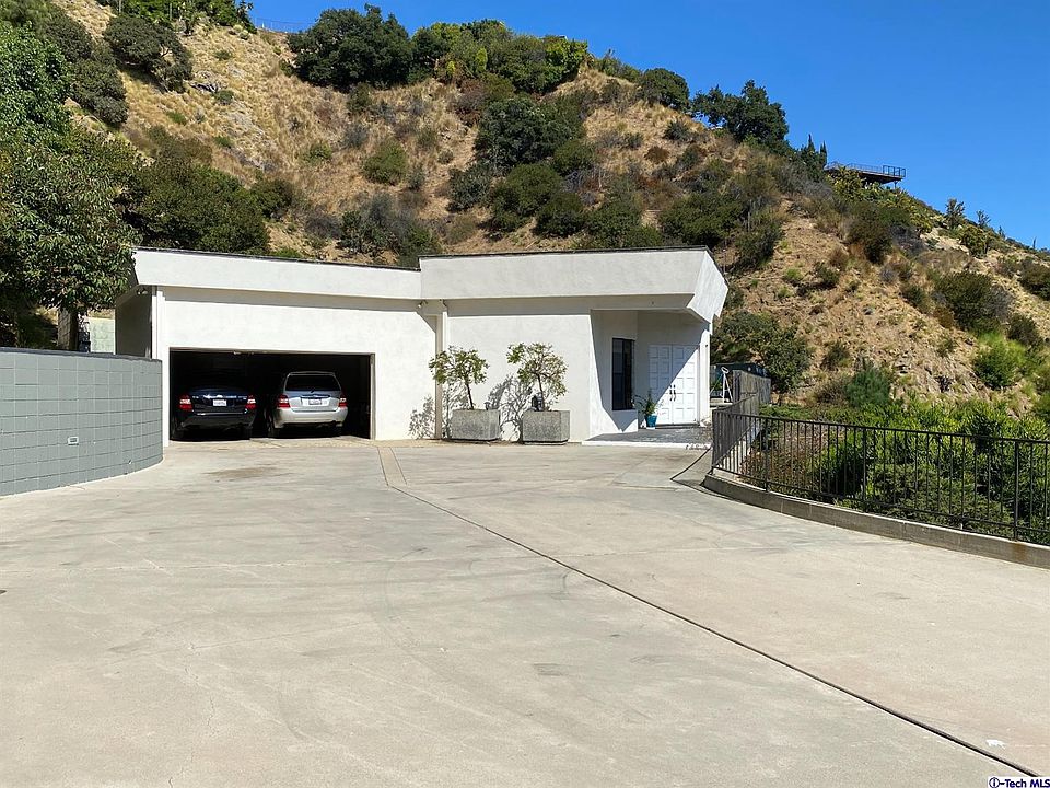 1st image of 2084 Mount Olympus Dr