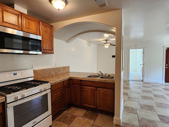 3rd image of 2111 Kalibo St