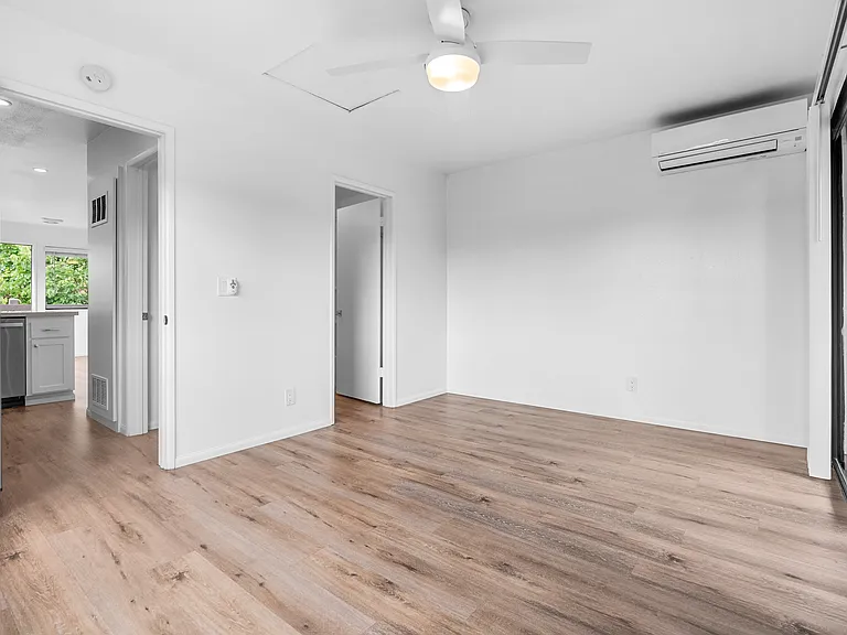 Pacific Villas — Photo 8
