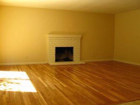 3rd image of 3114 Vesuvius Ln