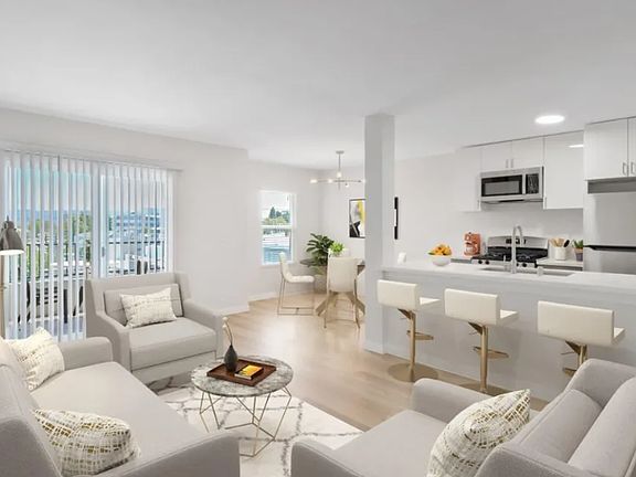 2nd image of 4006 Emerald St #82586a9e5