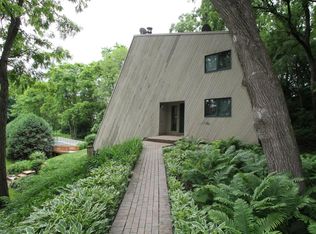 5965 Steele Rd, Burlington, WI 53105